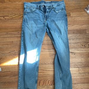 Wrangler men’s jeans slim straight (size 26 in men’s 28 in women’s)